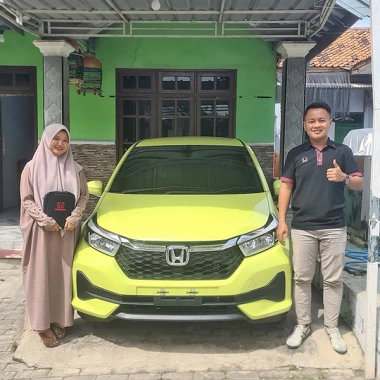 New Honda Brio Satya Lime Surabaya