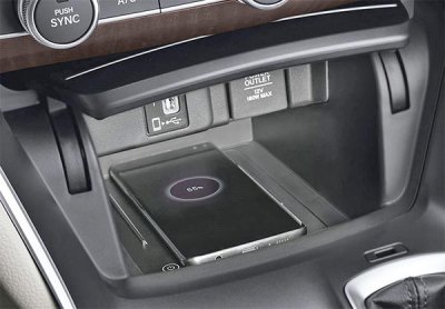 Charger Smartphone dengan Wireless atau Kabel USB New Honda Accord